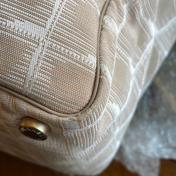 ๐๏ธHOST PICK๐๏ธBeautiful Chanel leather and nylon bag - Picture 5 of 14